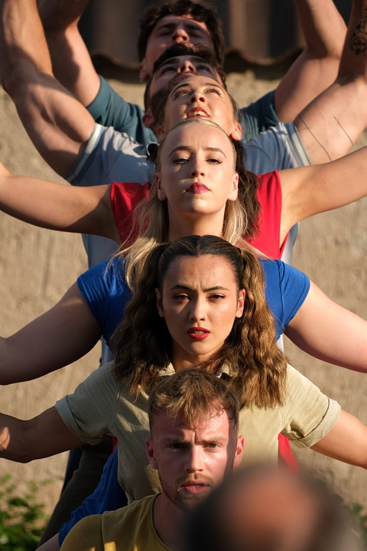 Motionhouse 03.jpg